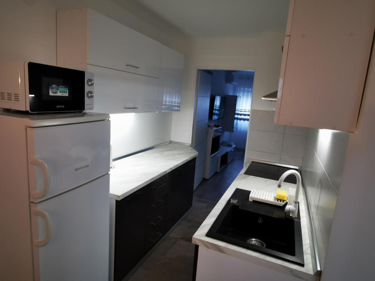 Ema Studio Apartman Karlovac Exterior photo