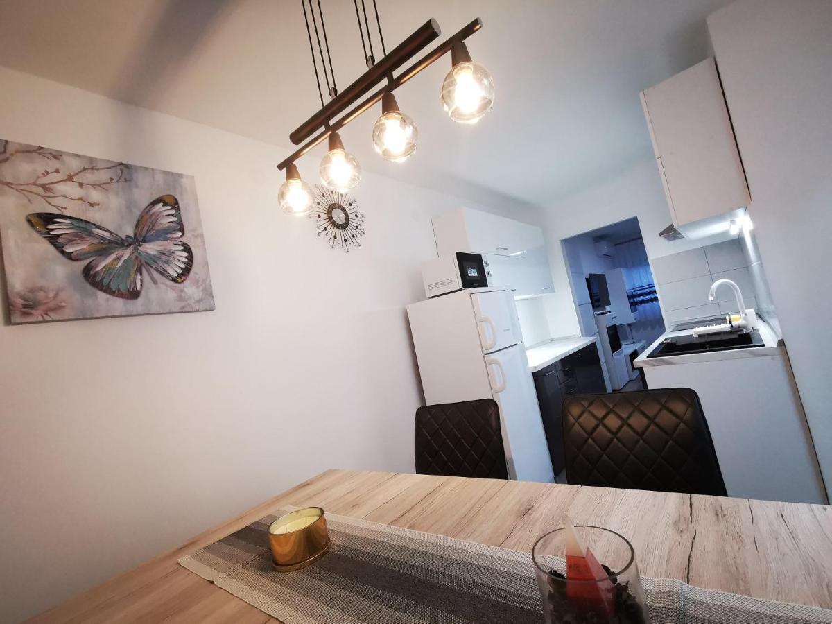 Ema Studio Apartman Karlovac Exterior photo